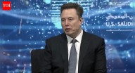 Row erupts after Elon Musk claims robots will ‘eliminate poverty, make everyone wealthy’: ‘Fantasy world sold by the richest man’