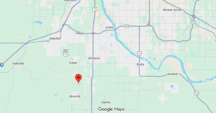 25-year-old pedestrian struck, killed on 181st Street near Mounds