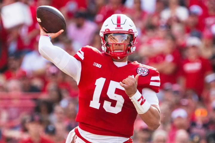 What Happened to Dylan Raiola? Why is Nebraska Backup QB TJ Lateef in? Nebraska’s starting QB Dylan Raiola exited early against USC, forcing backup TJ Lateef to step in and take over under center for 