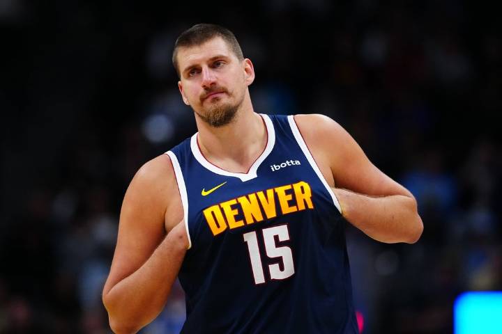 Deadspin | Unblemished at home, Nuggets chase road win vs. Clippers