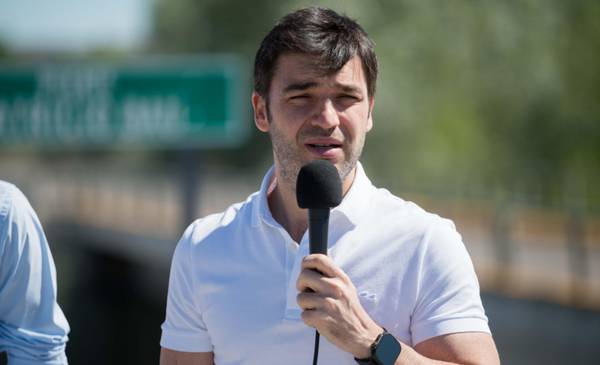 Torres promulgó la enmienda constitucional votada por los chubutenses y fueron eliminados los fueros en Chubut