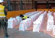 En el Pacífico colombiano incautaron 14 toneladas de coca camuflada con yeso