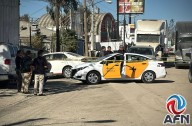 Disparan contra dos hombres en taxi del aeropuerto; uno falleció