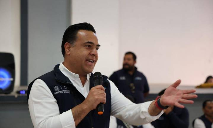 Rubrum: Luis Nava adelanta en la carrera por la gubernatura de Querétaro