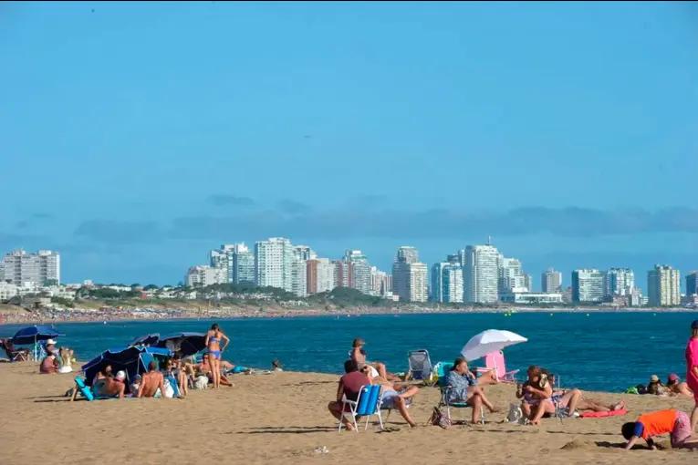 Gran nivel de reservas argentinas en Punta del Este: operadores anticipan verano récord en 2026