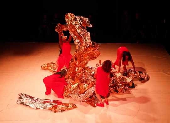 Celebre el Día de los Teatros y Escenarios Públicos y Patrimoniales