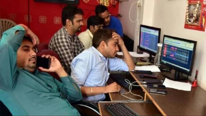 Sensex falls 400 pts, Nifty below 26,100; rupee hits fresh record low