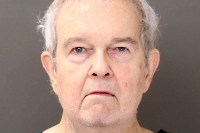 Exprofesor asesina a su esposa tras ser chantajeado con fotos íntimas