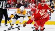 Predators' third-period flurry sinks Red Wings, 6
