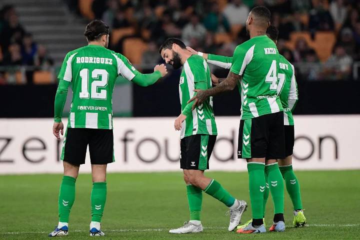 Europa League: Isco, lesionado por un compañero en una jornada europea aciaga