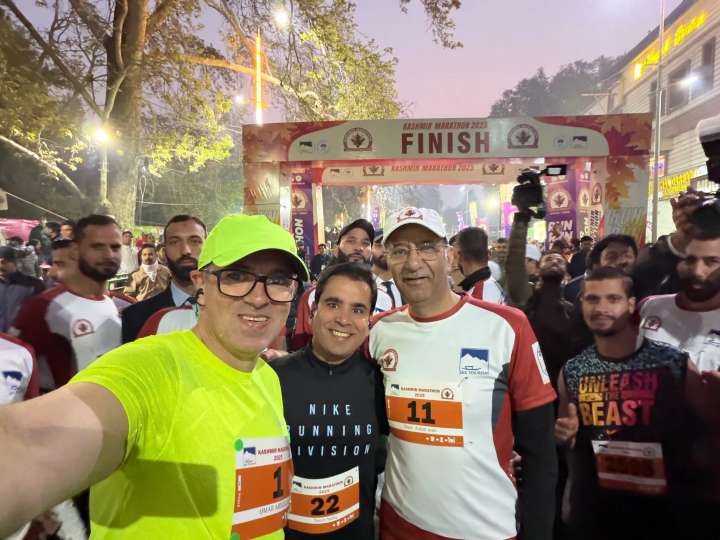 CM Omar Abdullah cheers Kashmir Marathon runners