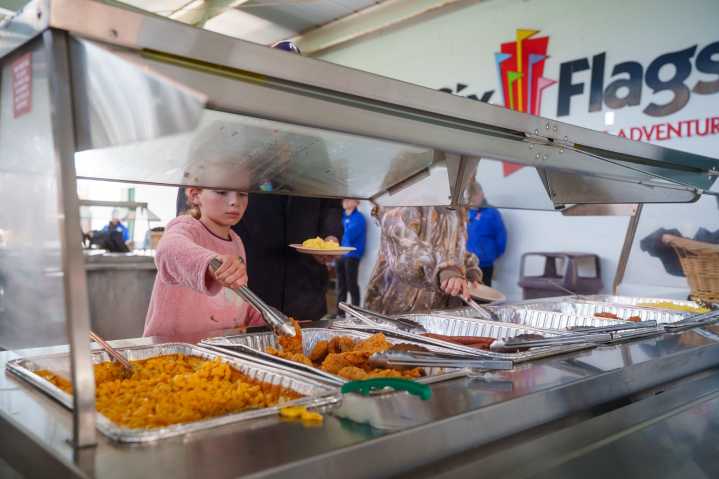 Six Flags Great Adventure organiza una colecta de alimentos
