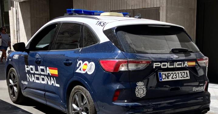 Gritos, amenazas y una navaja: detenido en Salamanca un cliente que perdió los nervios por una devolución