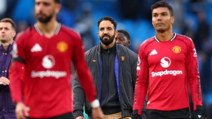 Man United's plan: Save on wages, rebuild midfield