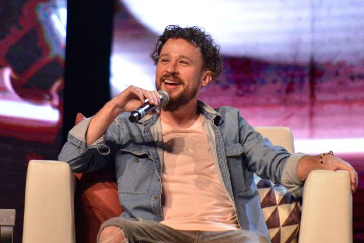 Lamenta Luisito Comunica el asesinato de Carlos Manzo y critica violencia en México