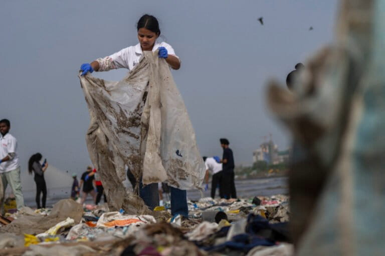 Early-career journalists join the next wave of environmental reporting (commentary)