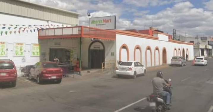 Golpean a mujer por interponer queja de servicio en tienda comercial en Nogales
