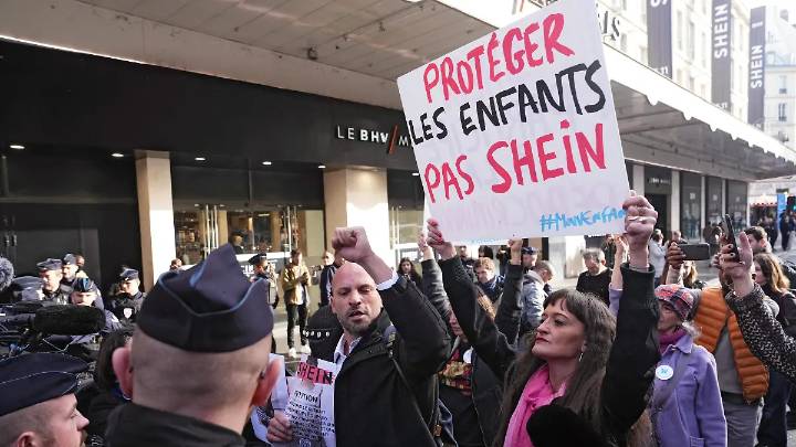 Francia activa procedimiento para “suspender” la plataforma Shein