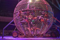Acróbata muere en el ‘globo de la muerte’ durante función de circo en Italia
