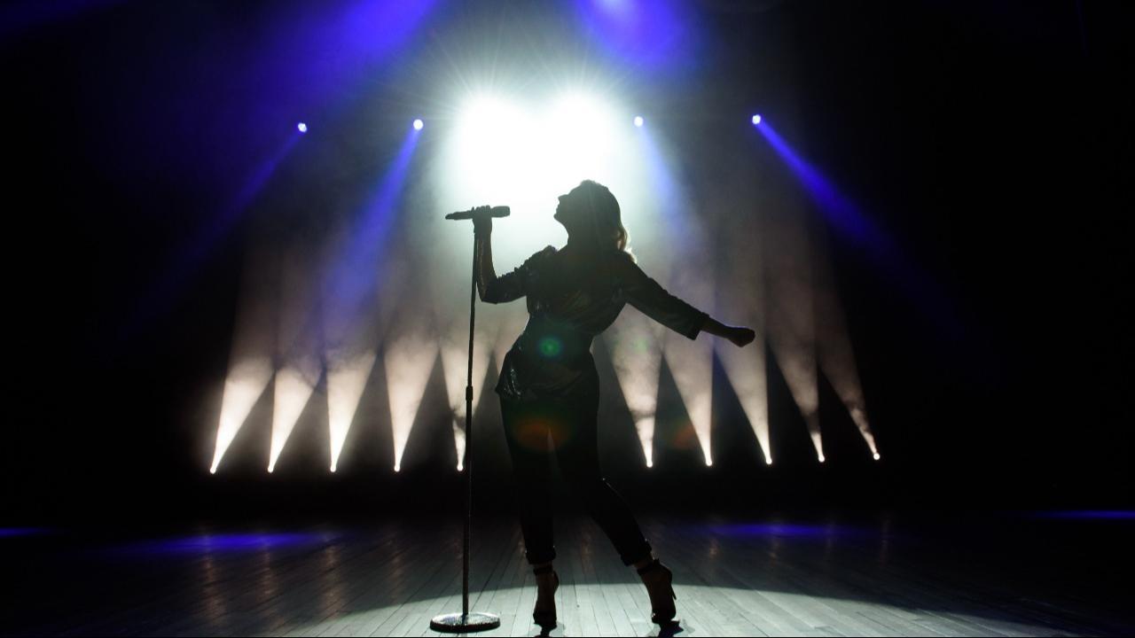 ‘What’s Up?’ x 'Beez in the Trap' mashup takes over the internet