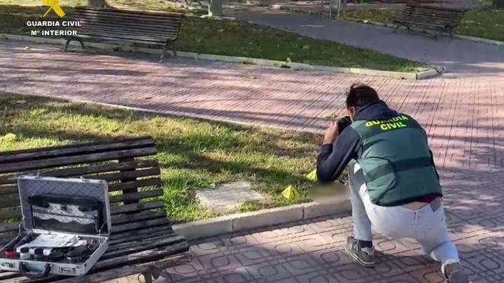 Dos detenidos por agredir a un hombre a martillazos en un parque de Novelda