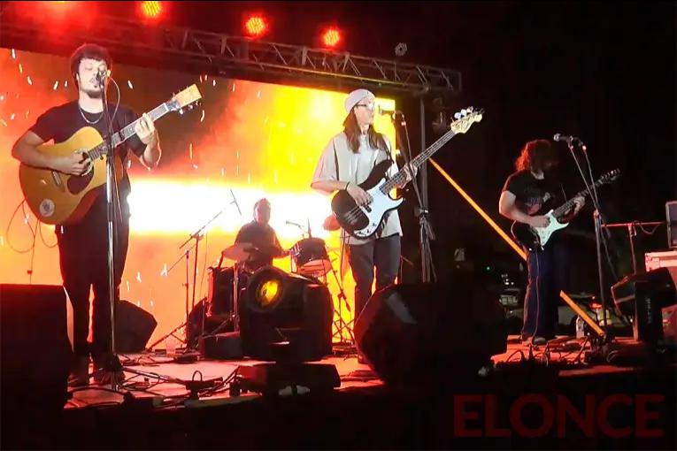 Festival Universitario de Música en la Plaza Alberdi: celebración, bandas y patio gastronómico