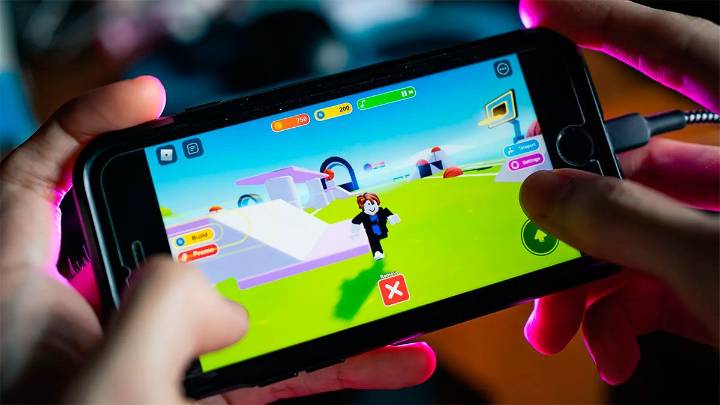 Córdoba también bloquea Roblox en sus escuelas tras la medida de Buenos Aires