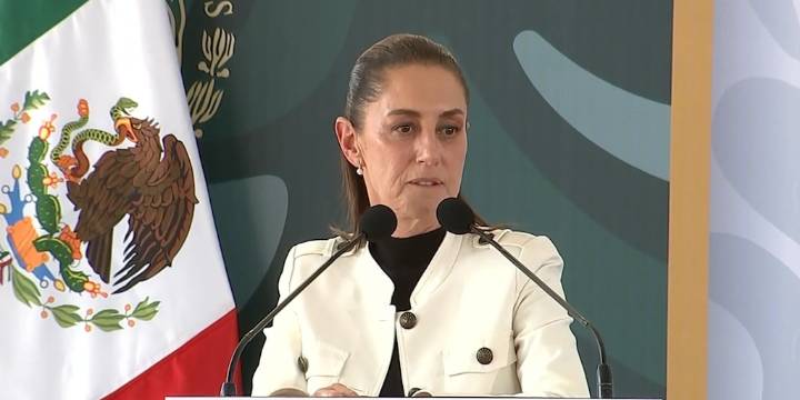 Claudia Sheinbaum acusa que hay campaña financiada en su contra: “Mejor que paguen sus impuestos”