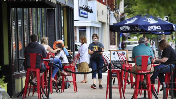 Supply of H2B visas falls short of Maine hotel and restaurant needs heading into winter season