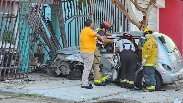 Accidente en Lomas de Mazatlán deja tres lesionados