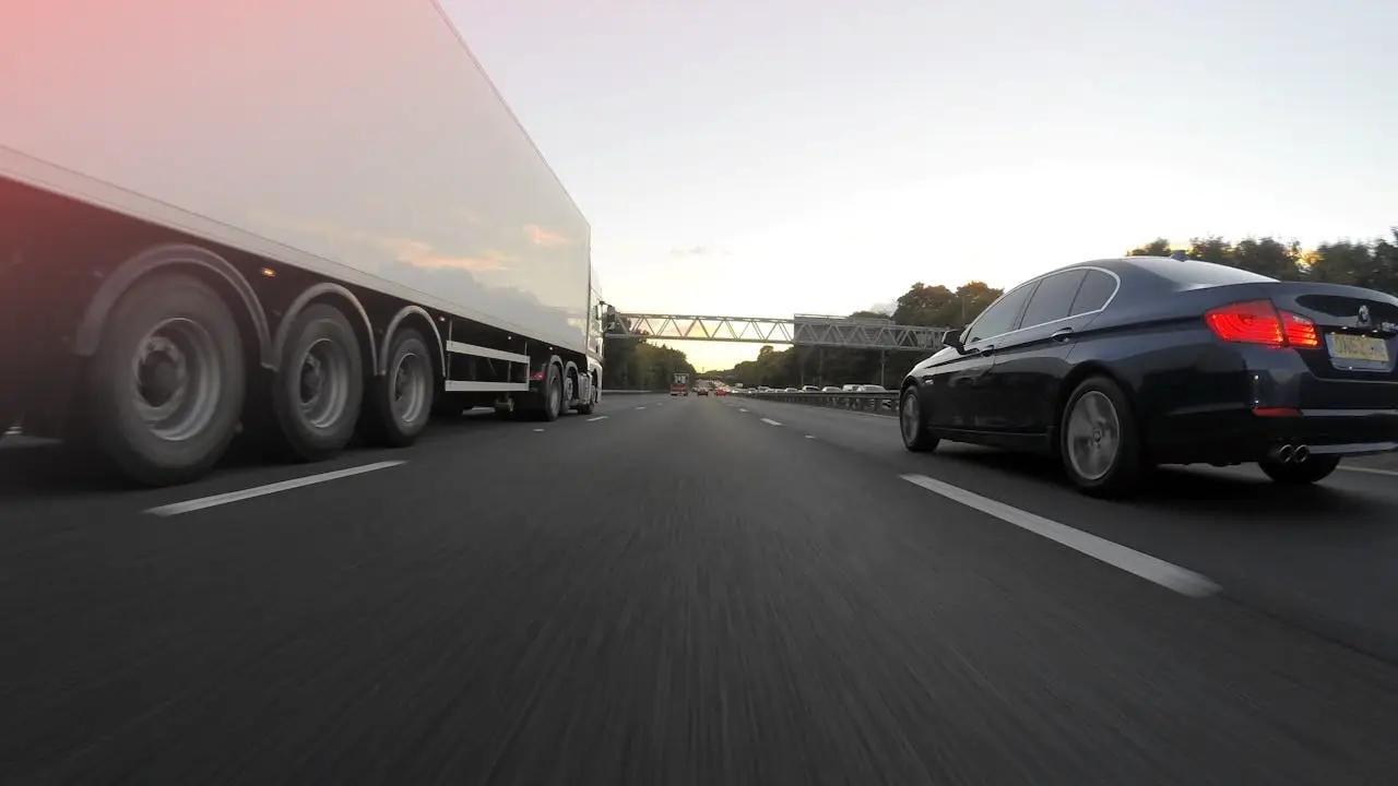 Alertan que el Buen Fin y fiestas decembrinas disparan 17% el robo de mercancías en carreteras y centros de distribución