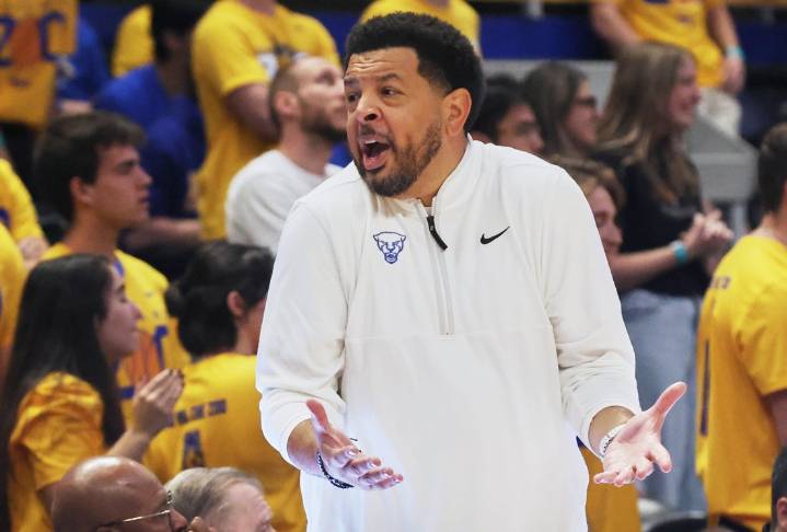 Deadspin | Pittsburgh pulls away late from Youngstown State