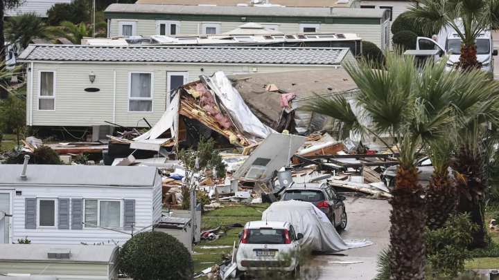 Cuatro españoles entre los 28 heridos por el fuerte temporal que azota el sur de Portugal