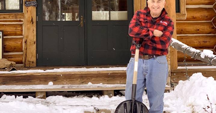 A community icon passes away