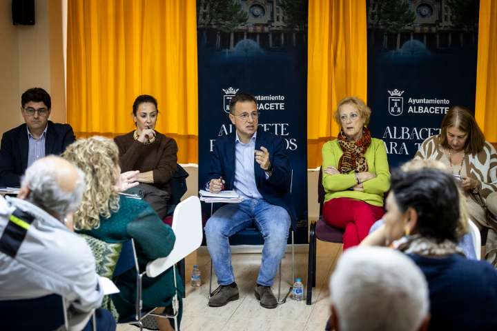 El contrato del transporte urbano centra otra asamblea abierta