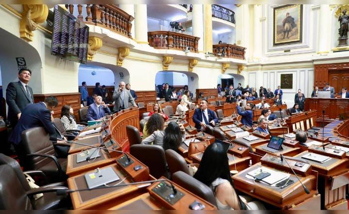 Congreso aprueba Presupuesto 2026 e incluye financiamiento para becas, pero solo asigna S/50 millones de S/793 millones solicitados
