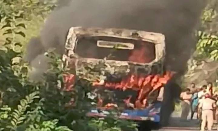 Bus catches fire at Andhra-Odisha border, no casualties reported