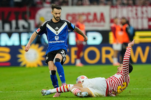 Undav anota pero Hamburgo con 10 hombres sorprende al Stuttgart en la Bundesliga