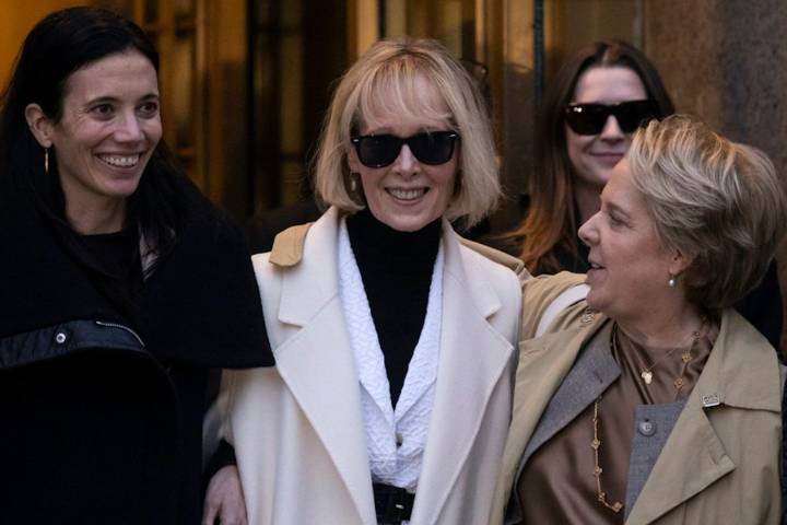 Trump asks Supreme Court to toss verdict in E. Jean Carroll case