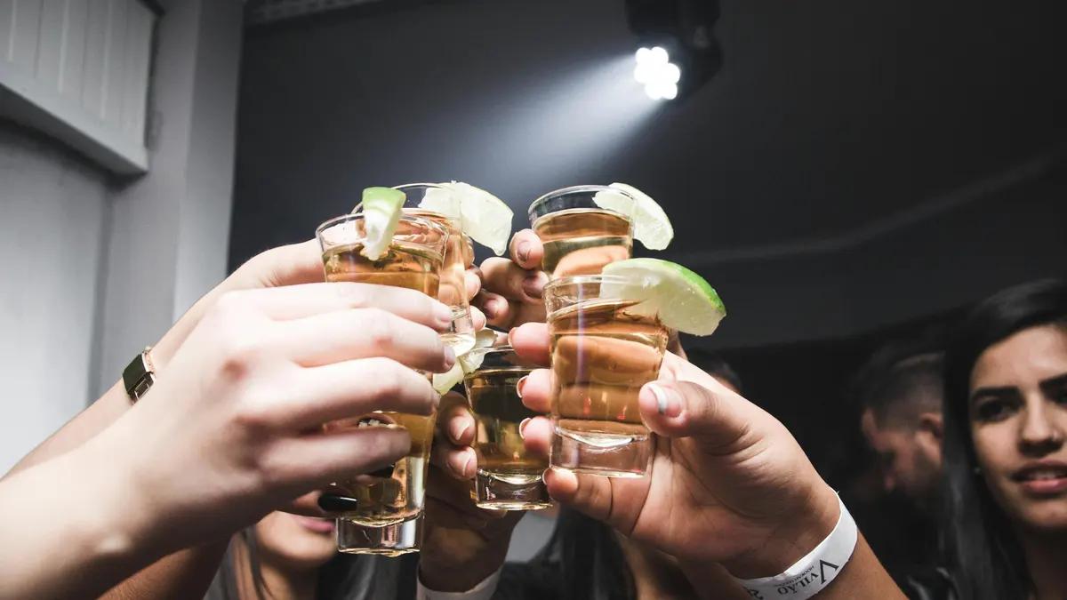 Los jóvenes españoles rompen todos los récords: consumo de drogas en mínimos históricos y la verdad que no te cuentan