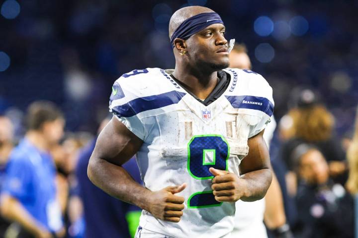 Who Should I Start for Fantasy Football Week 9 SNF? Kenneth Walker, Zach Charbonnet, Jacory Croskey-Merritt, Deebo Samuel, Zach Ertz, AJ Barner, Cooper Kupp, Sam Darnold, Jayden Daniels, Chris Moore