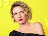 ¡Reencuentro de Breaking Bad! El universo creado por Vince Gilligan revive en la premiere de Pluribus