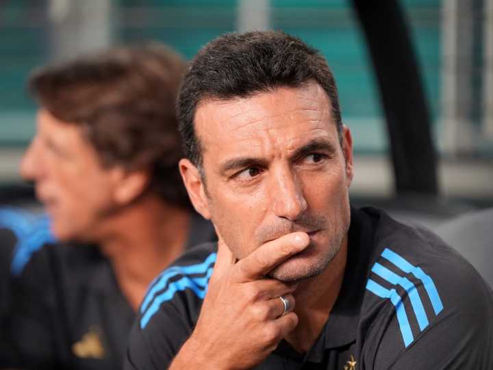 Scaloni confirmó la lista de convocados para el amistoso vs Angola y los entrenamientos en España: Messi presente, chance para Panichelli, vuelve Barco y repite "Flaco" López