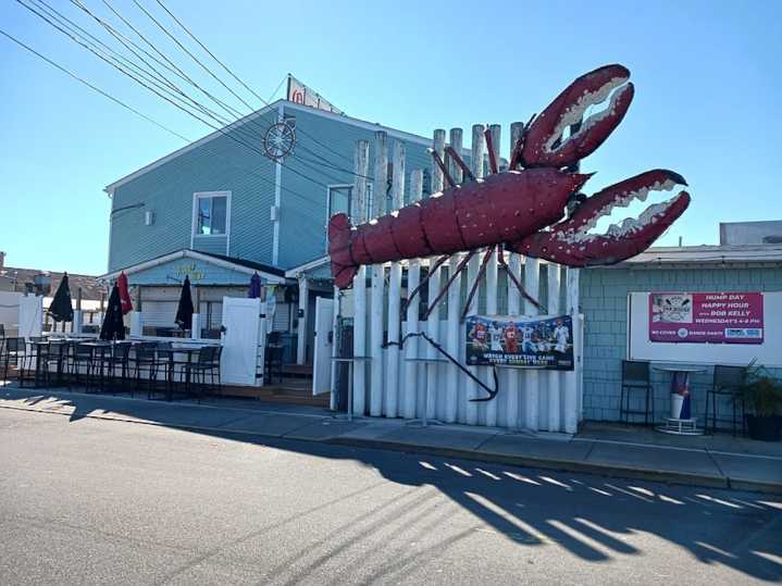 Iconic Jersey Shore restaurant with giant lobster sign for sale