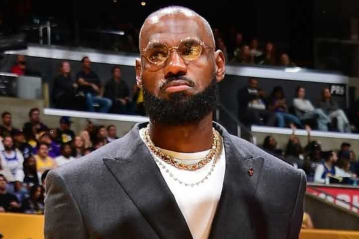 LeBron James Makes Surprise Announcement On Wednesday Los Angeles Lakers star LeBron James has teamed up with Nike for a major new announcement that connects his legendary past with the future! Aayaan