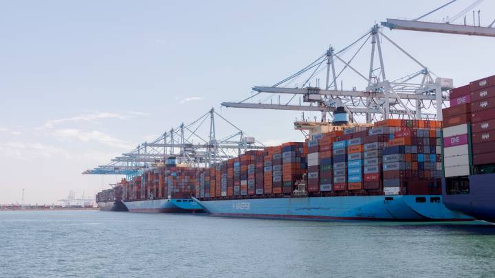 Trump administration silent on Port of Los Angeles containership fire