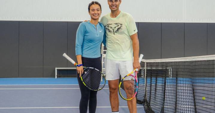 Rafa Nadal vuelve a jugar a tenis un año después de su retirada