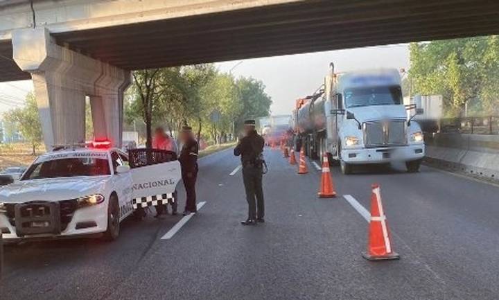 Dan 66 años de prisión a individuo que robó tractocamión federal de carga