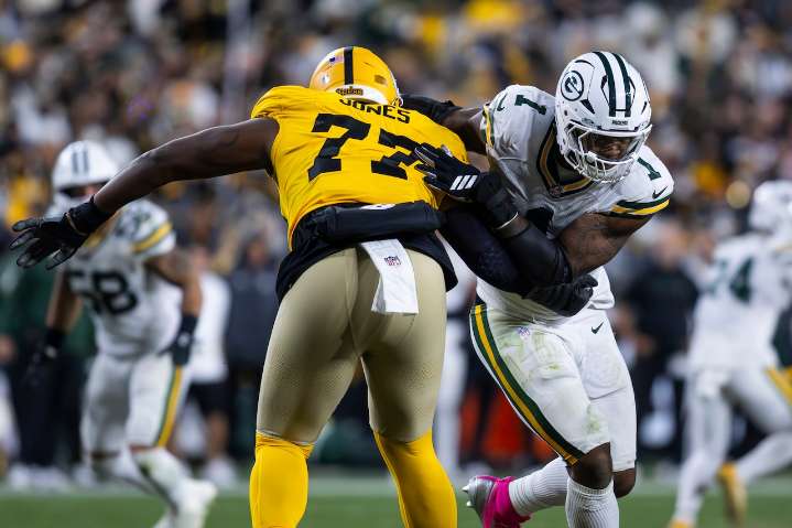 Key Pittsburgh Steelers offensive starter battling ‘annoying’ injury