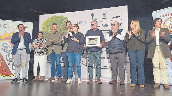 En busca del "pote perfecto": los 19 restaurantes de toda Asturias que competirán en Turón por el premio al mejor potaje de berzas